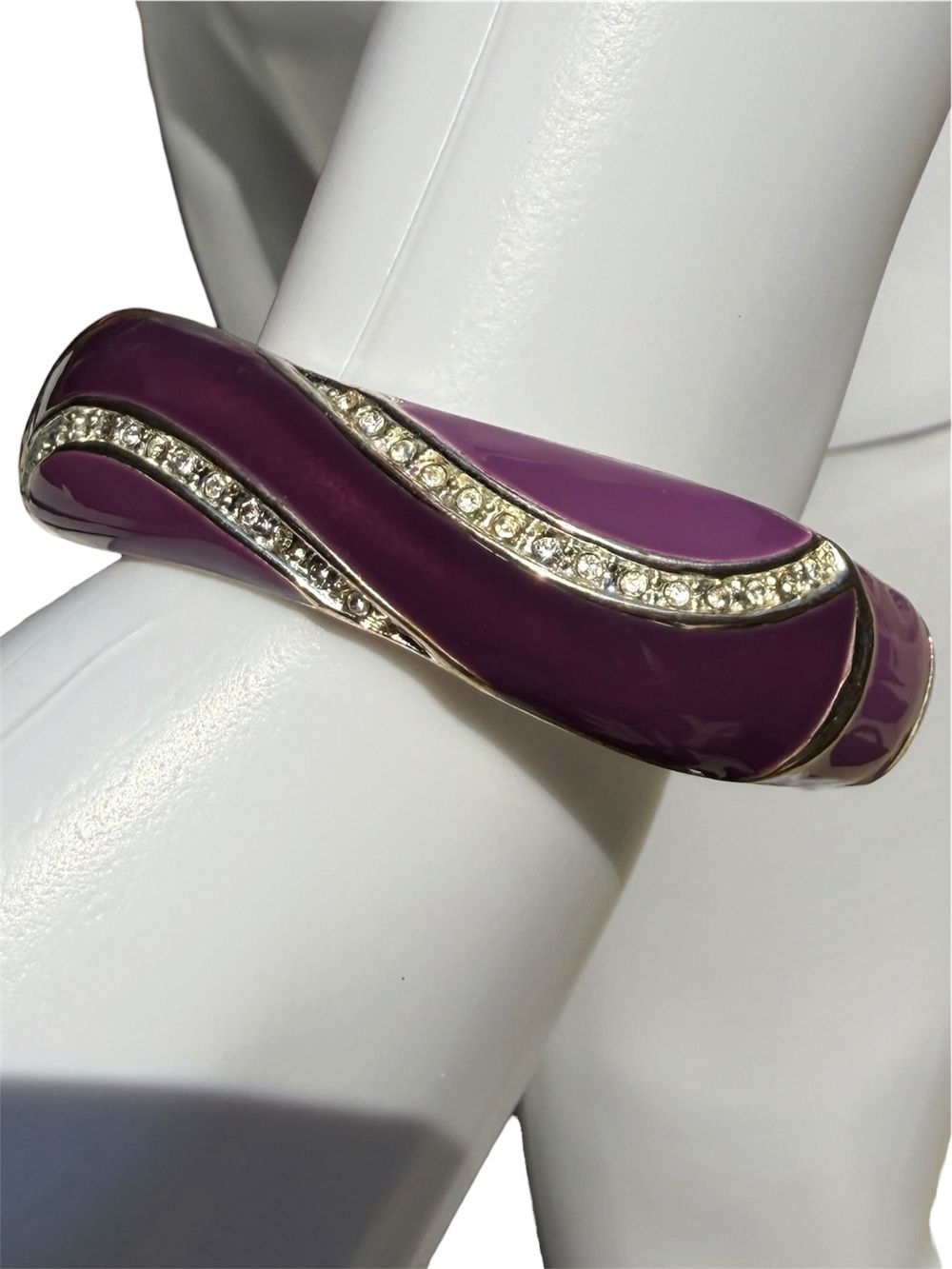 Vintage Purple Enamel Hinged Bangle Rhinestone Silver tone Bracelet
